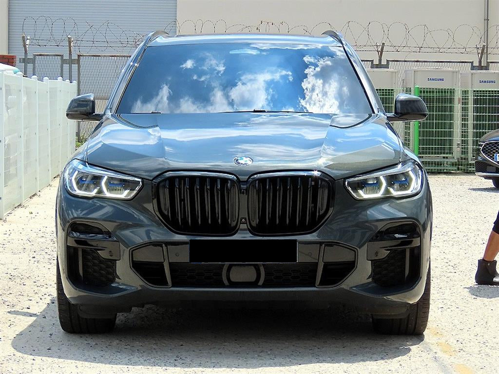 BMW X5 — photo 01