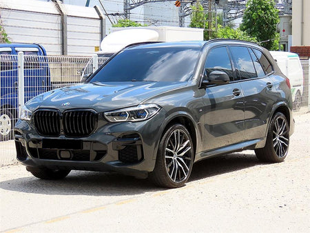 BMW X5 — photo 02