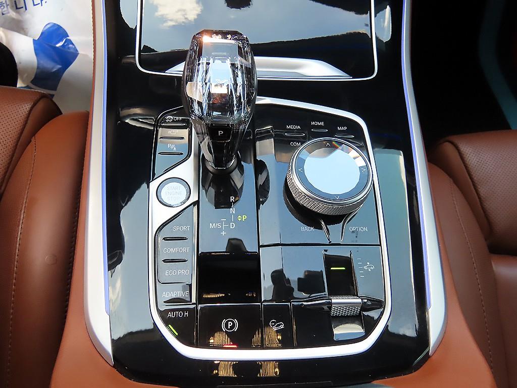 BMW X5 — photo 11