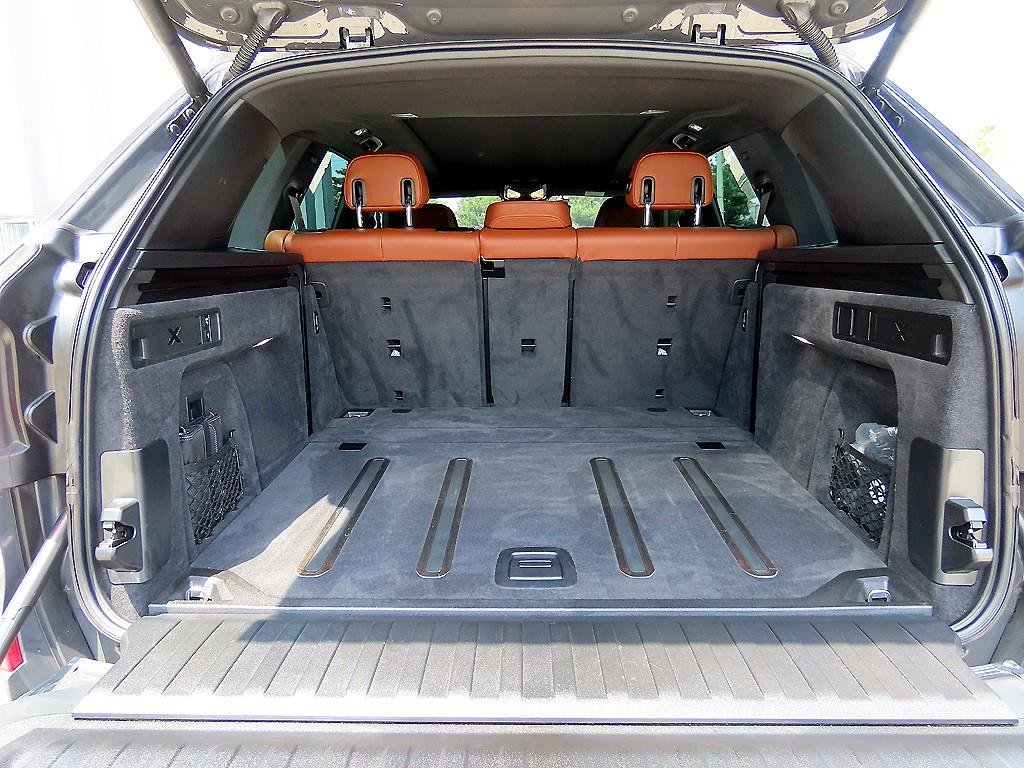 BMW X5 — photo 16