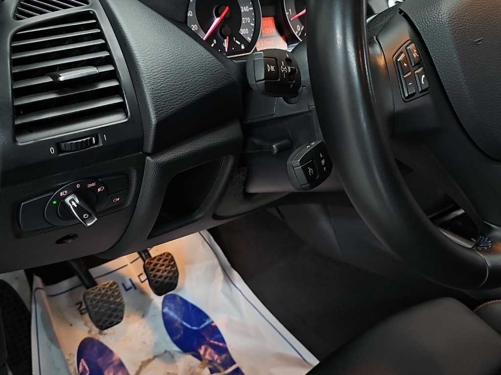 BMW 1M — photo 16