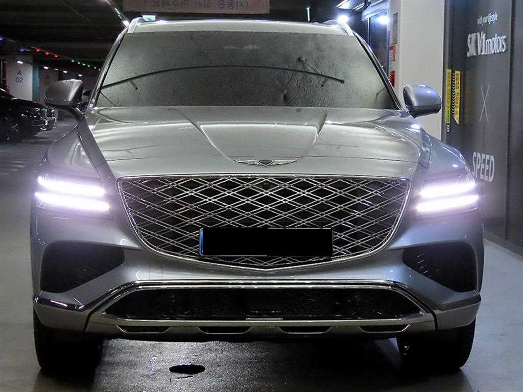 Genesis GV80 — photo 01
