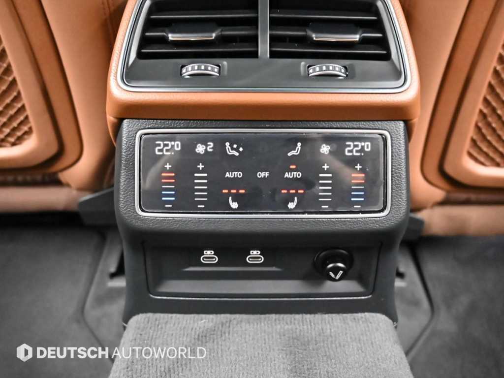 Audi A6 — photo 16