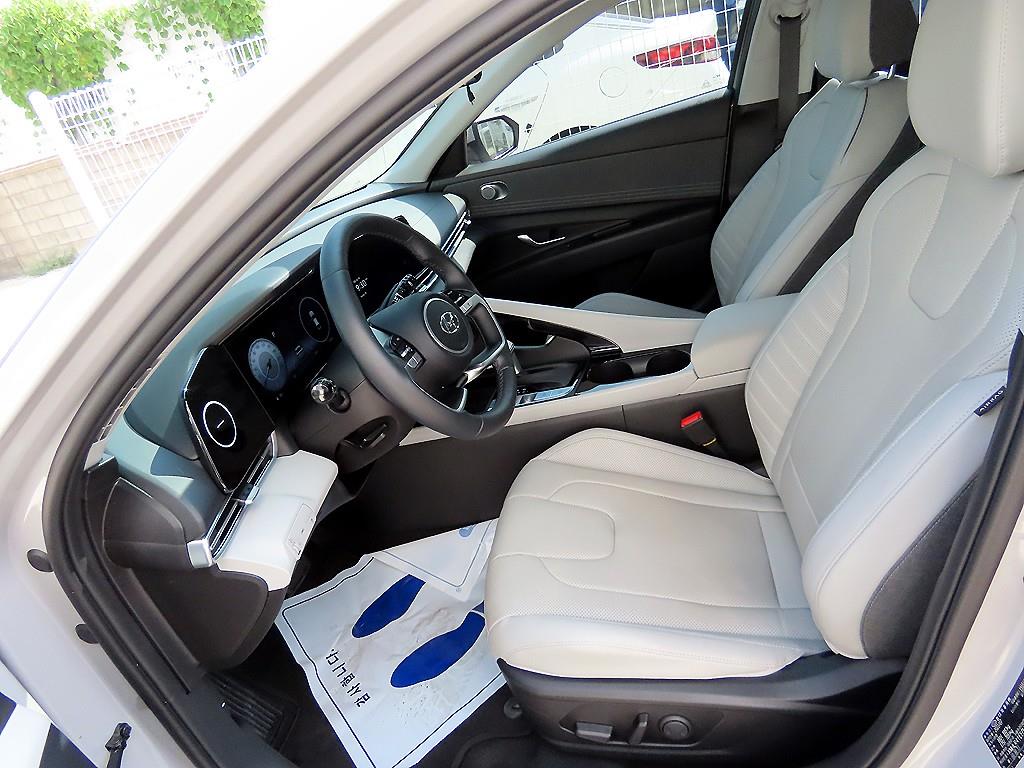 Hyundai AVANTE — photo 05