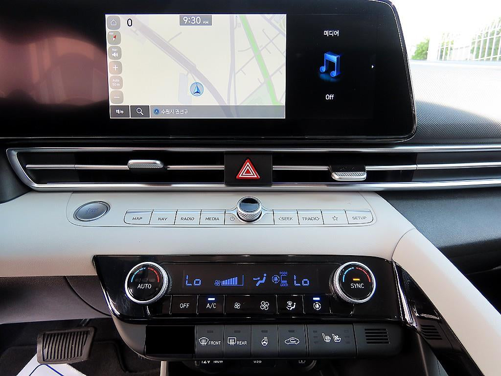 Hyundai AVANTE — photo 13