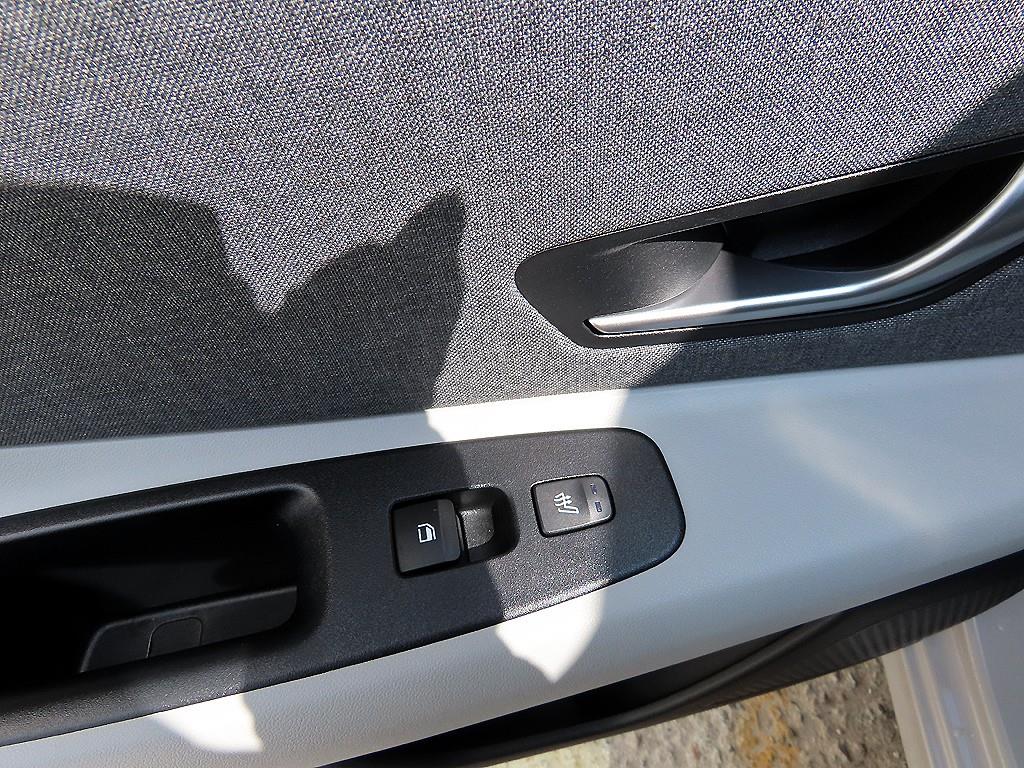Hyundai AVANTE — photo 17