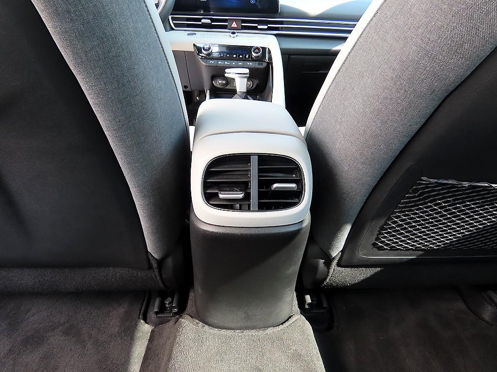 Hyundai AVANTE — photo 18