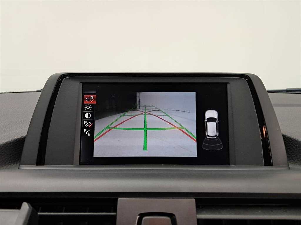 BMW 1-Series — photo 10