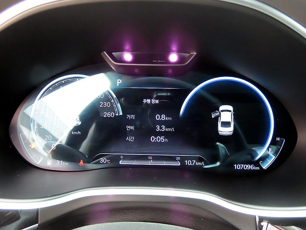 Genesis G80 — photo 09