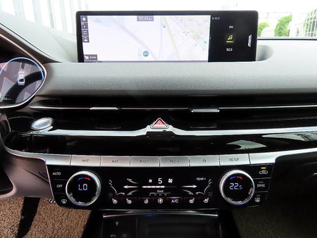 Genesis G80 — photo 12