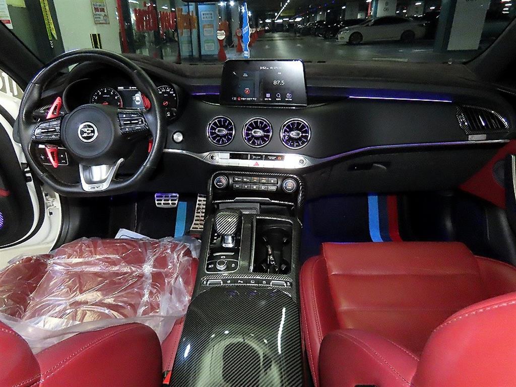 Kia Stinger — photo 10