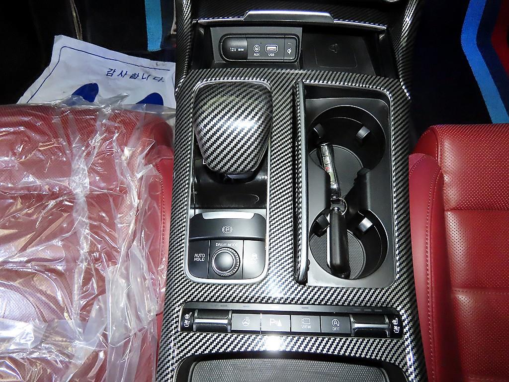 Kia Stinger — photo 12