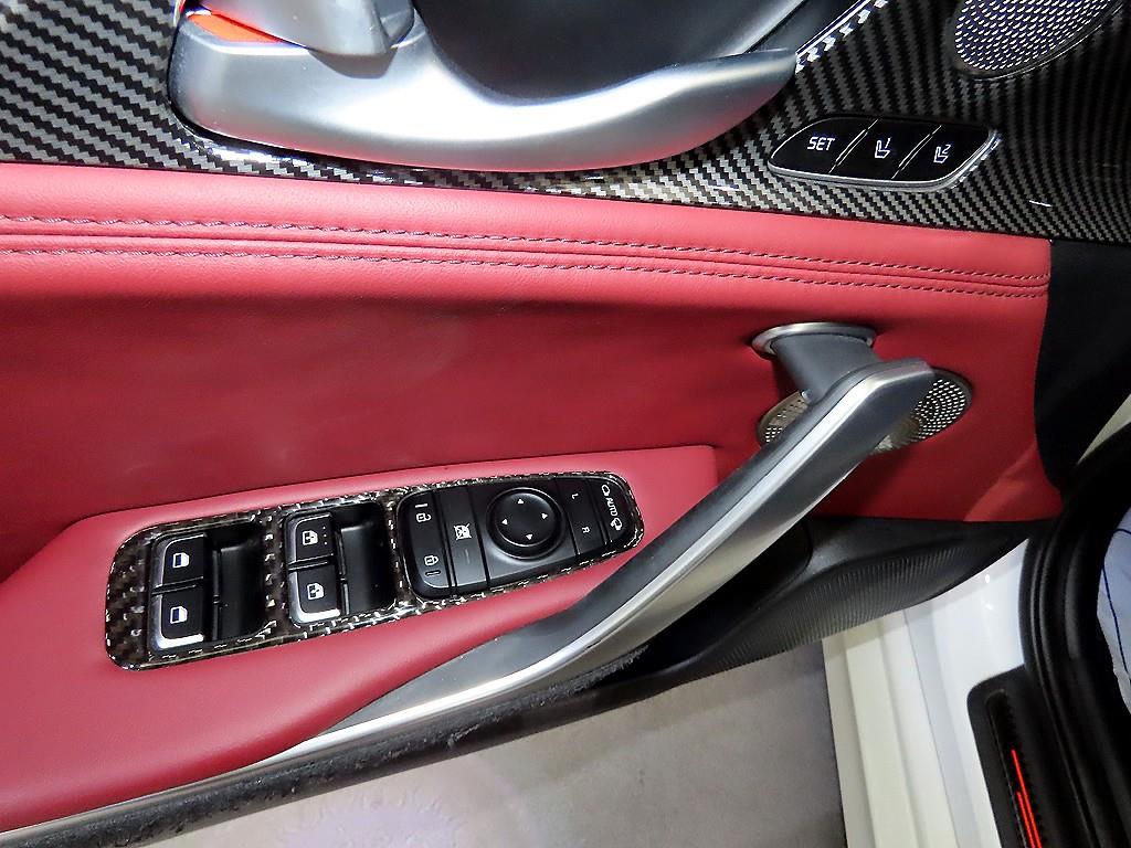 Kia Stinger — photo 13