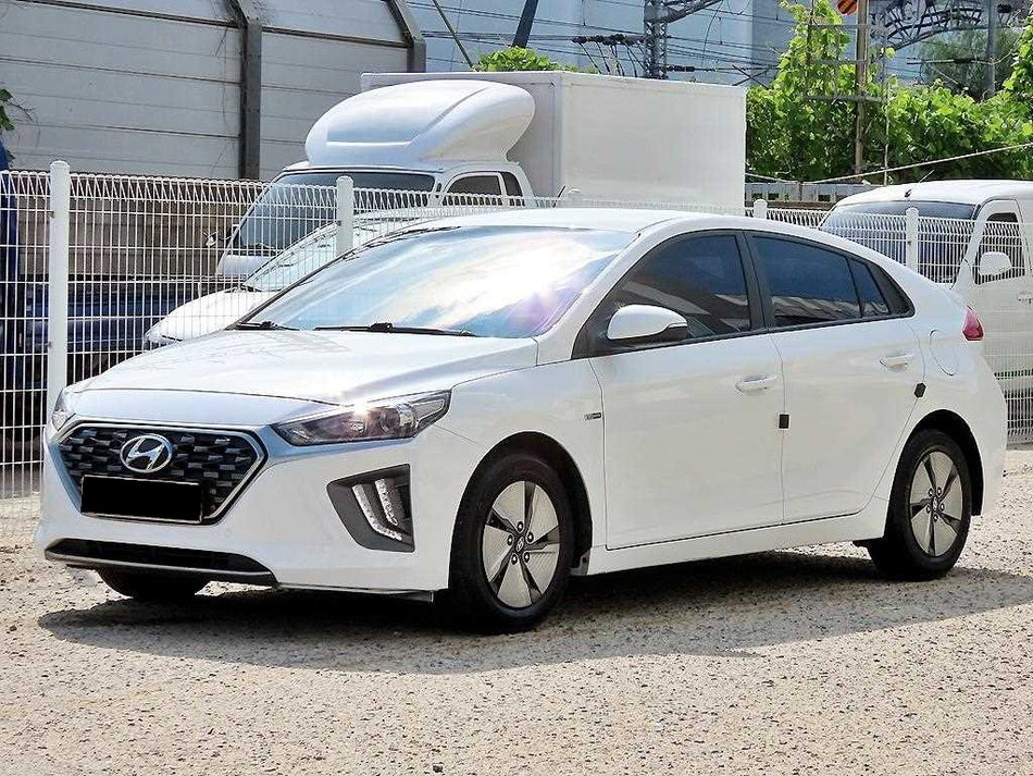 Hyundai Ioniq — photo 02
