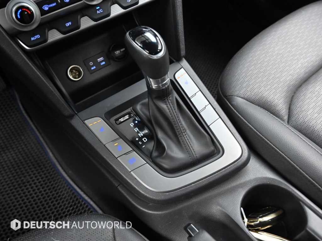 Hyundai Avante — photo 09