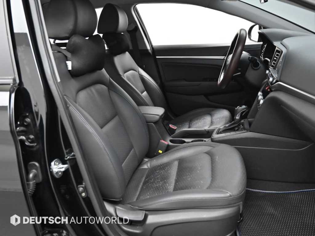 Hyundai Avante — photo 10