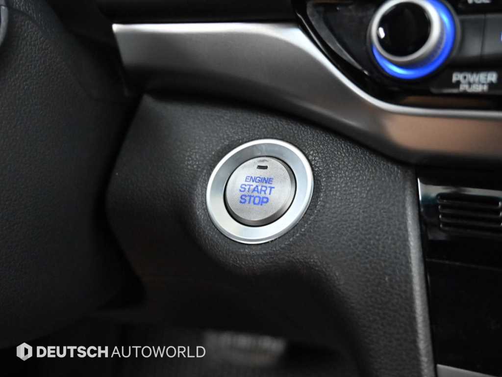 Hyundai Avante — photo 17