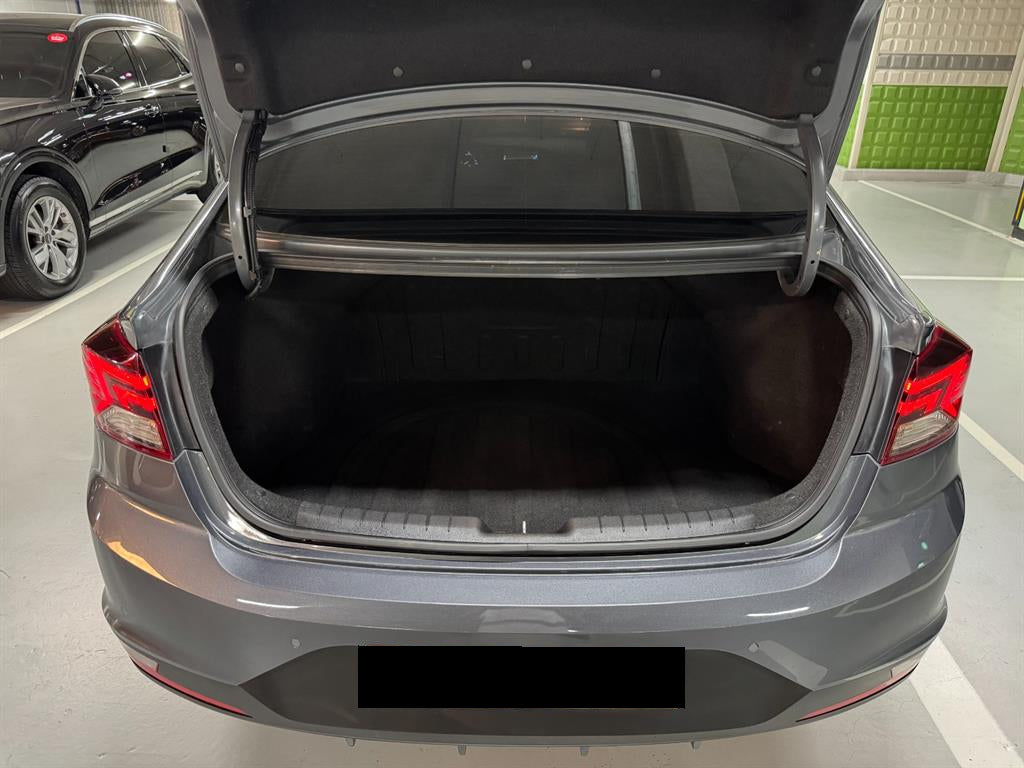 Hyundai Avante — photo 05