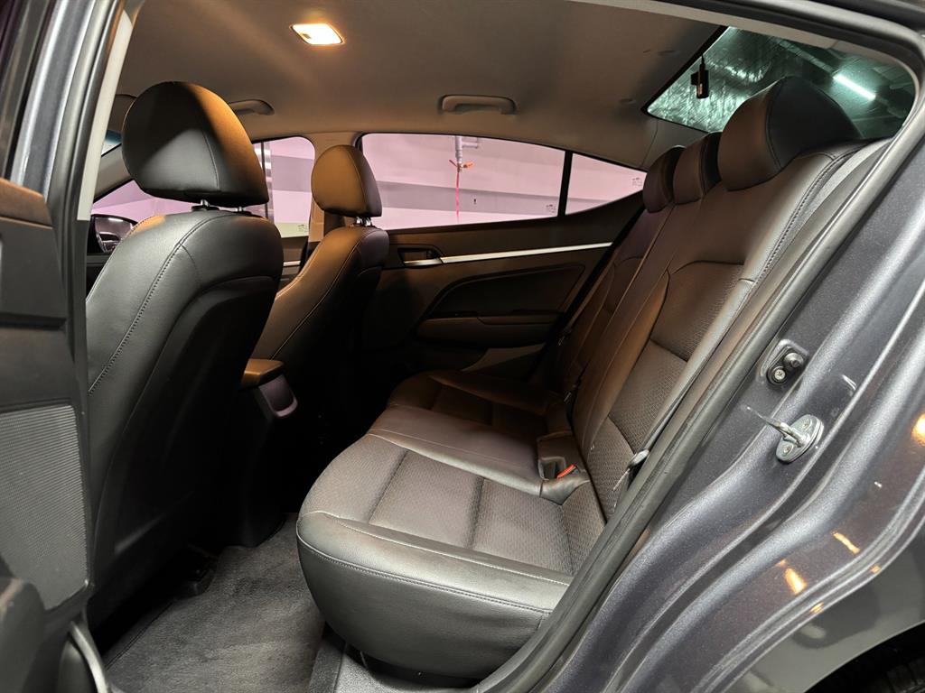 Hyundai Avante — photo 07