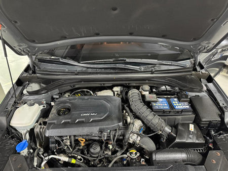 Hyundai Avante — photo 18