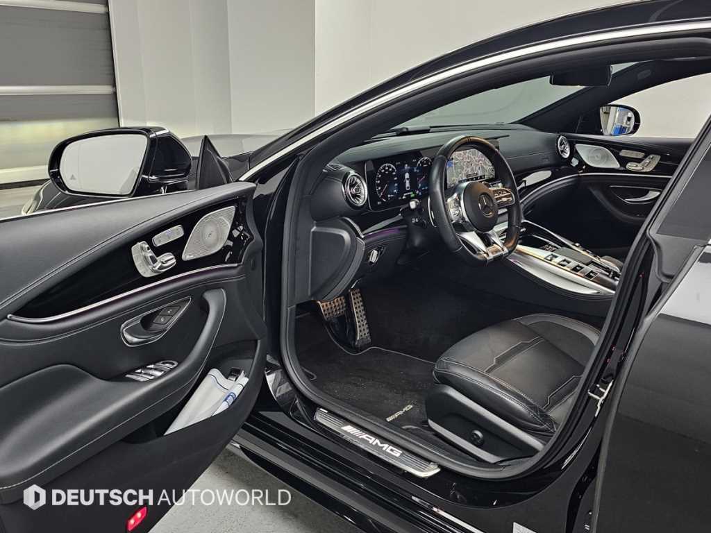 Mercedes-Benz AMG GT — photo 11
