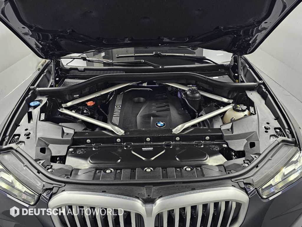 BMW X5 — photo 06