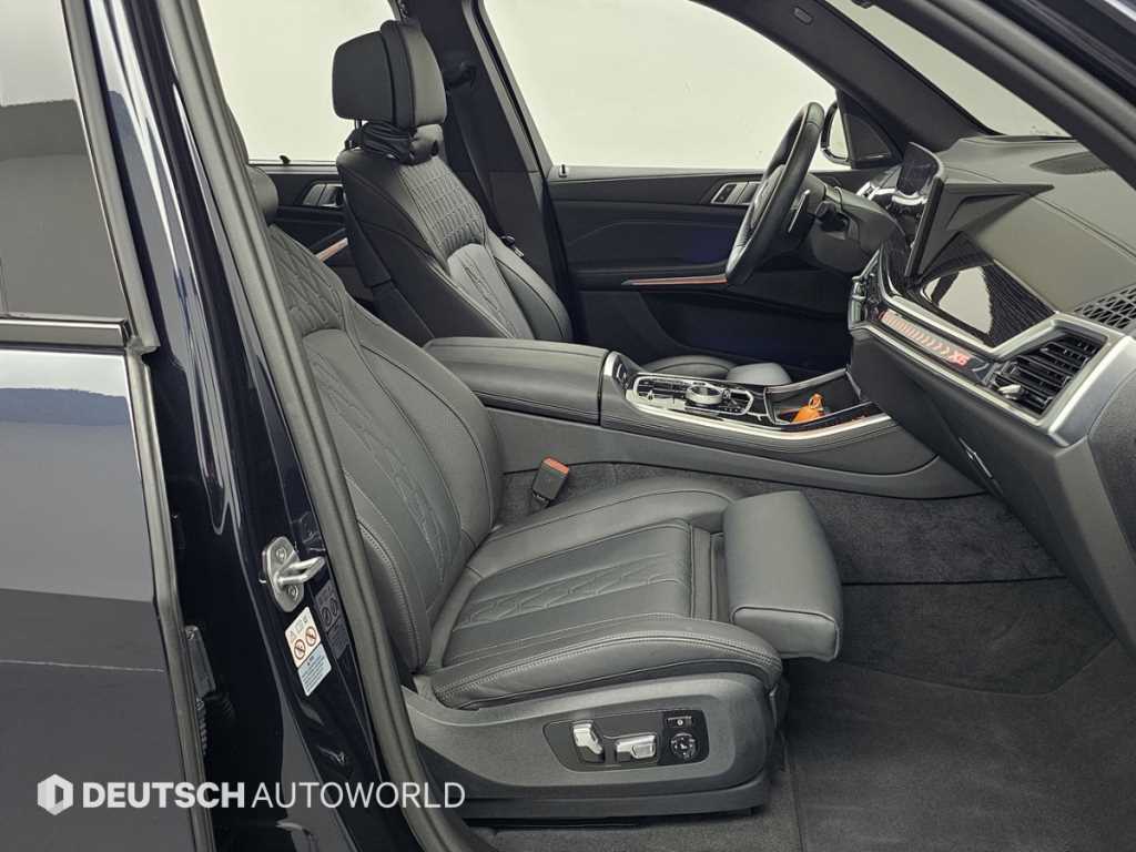 BMW X5 — photo 10