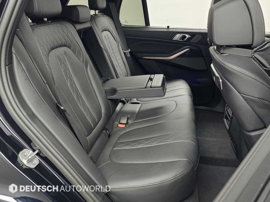 BMW X5 — photo 12