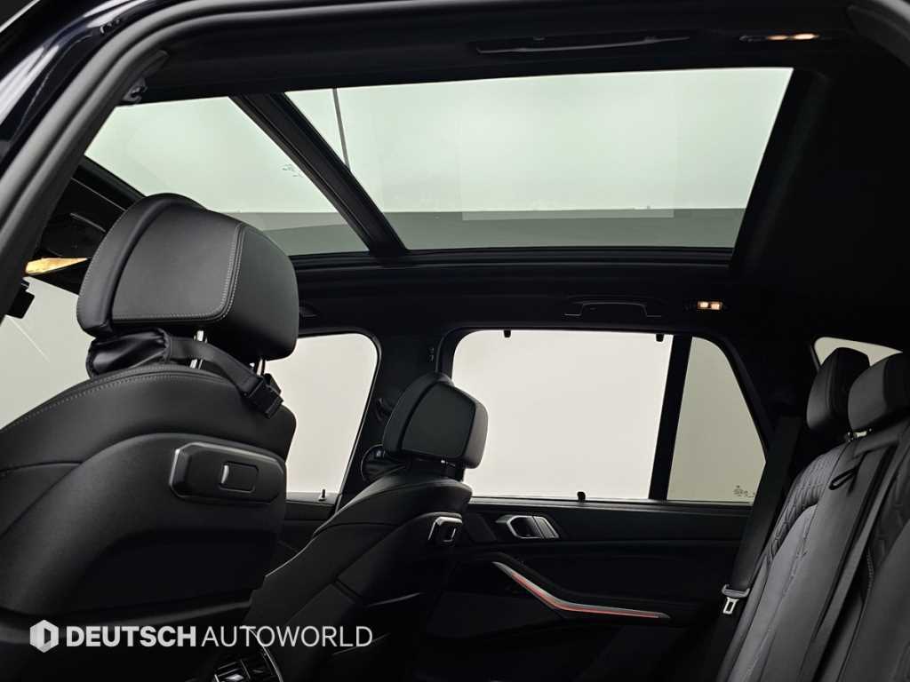 BMW X5 — photo 18