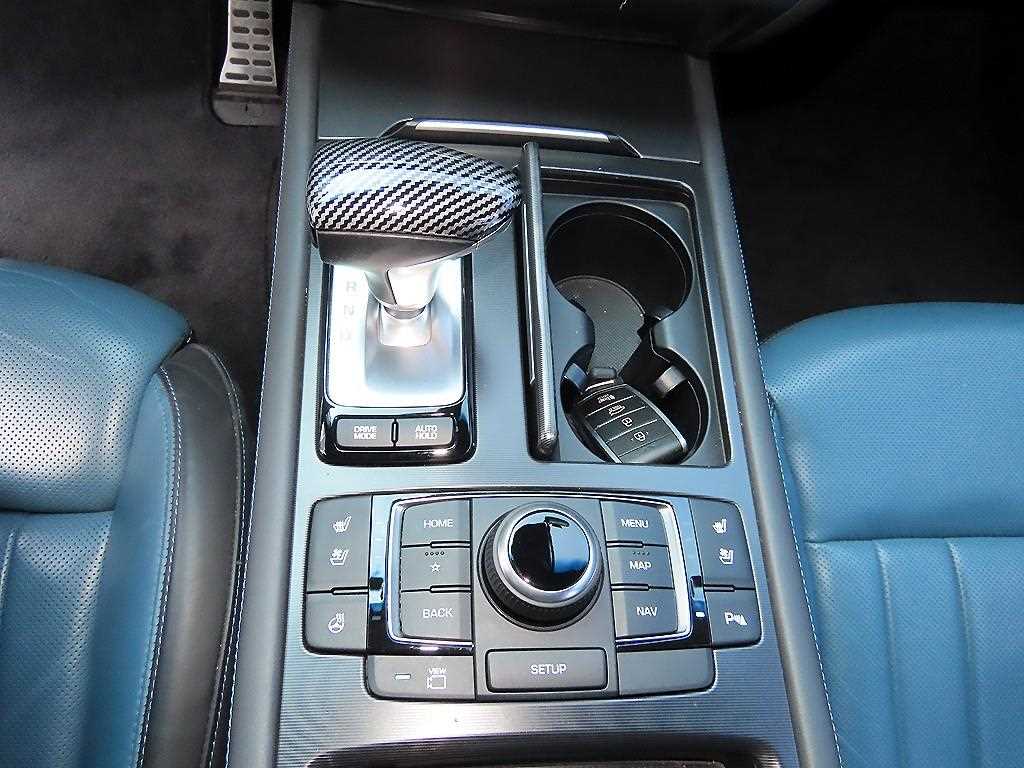 Genesis G80 — photo 11