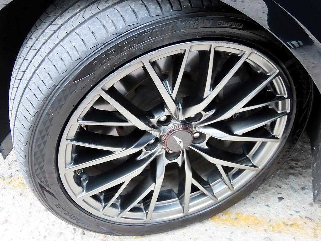 Genesis G80 — photo 20