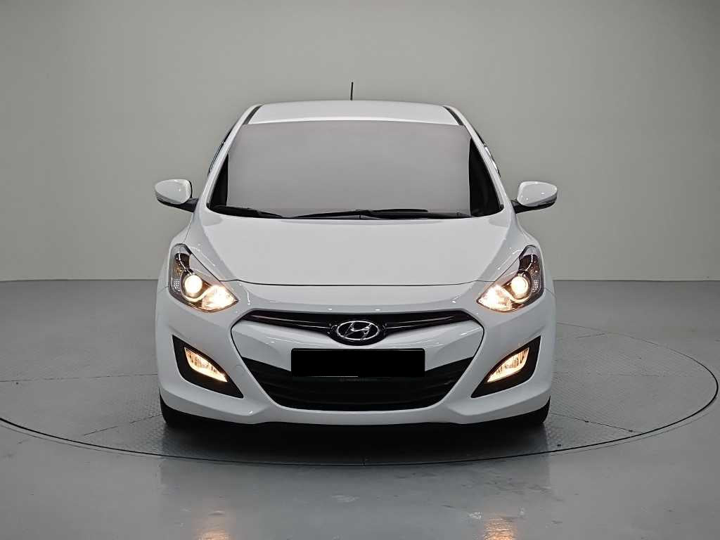 Hyundai i30 — photo 02