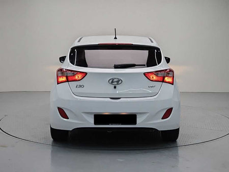 Hyundai i30 — photo 03