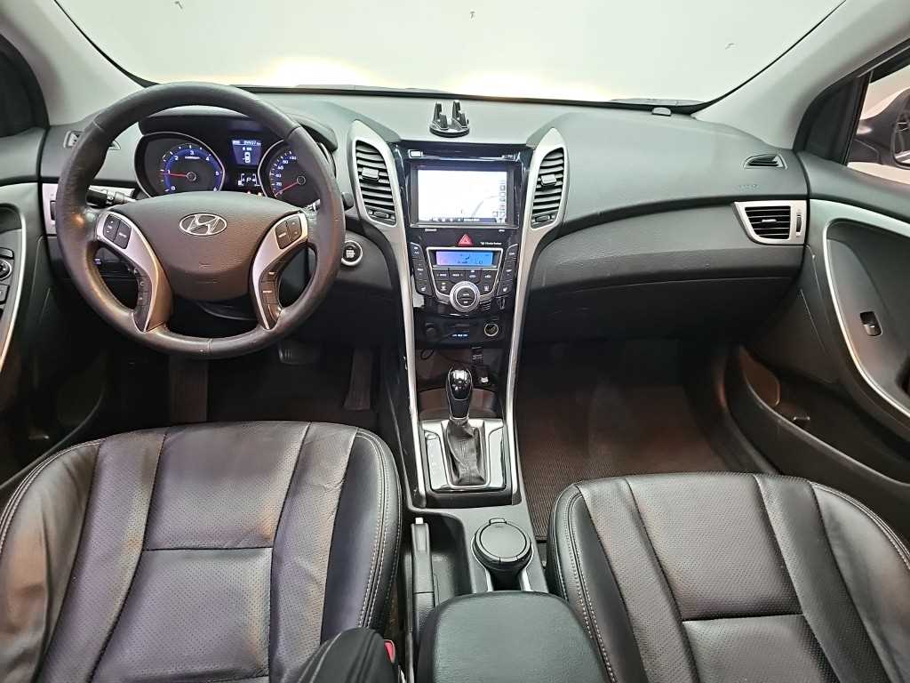 Hyundai i30 — photo 07