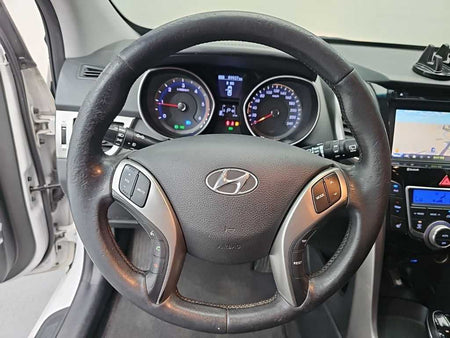 Hyundai i30 — photo 09