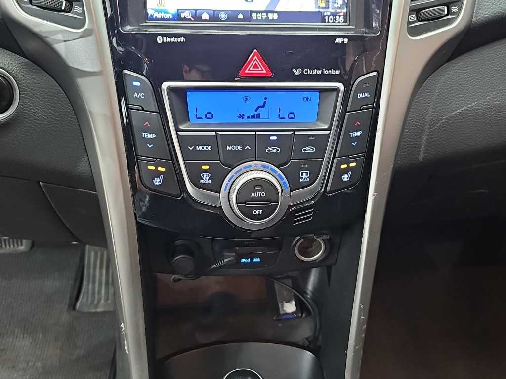 Hyundai i30 — photo 10