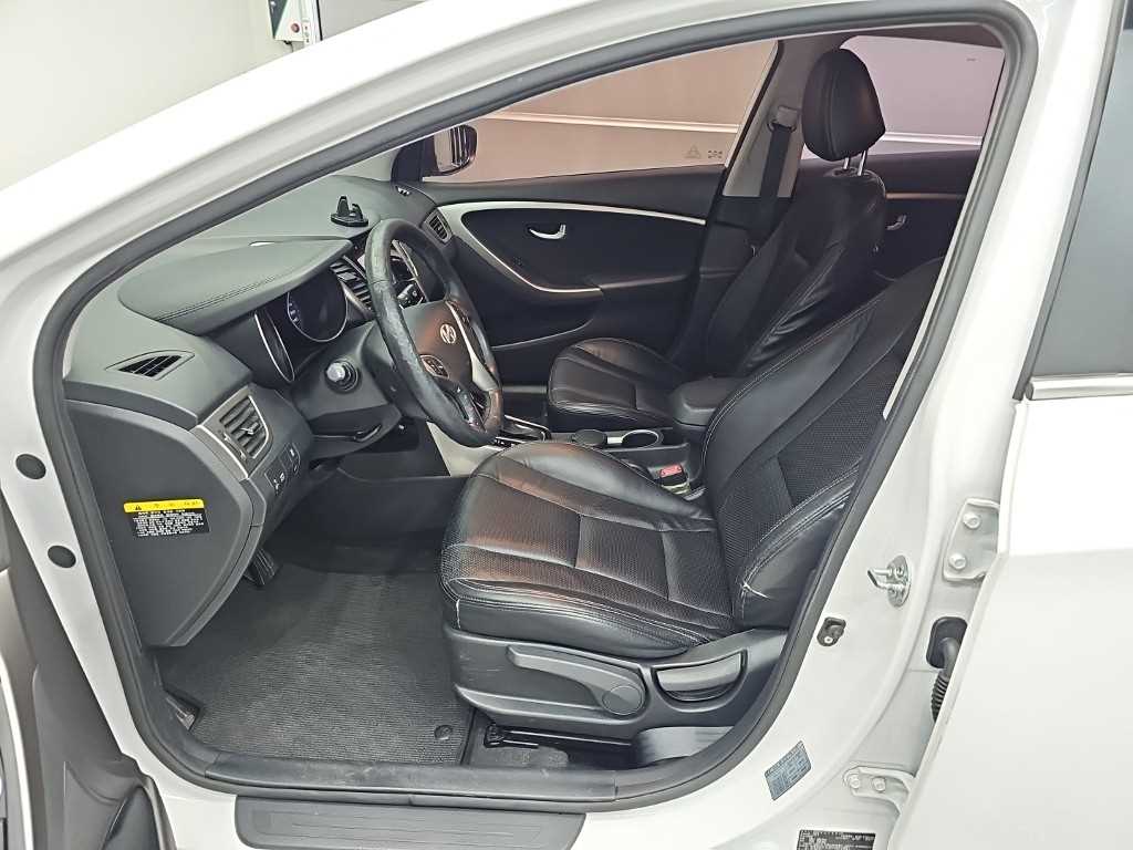 Hyundai i30 — photo 11