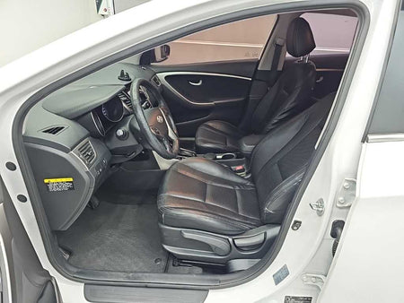 Hyundai i30 — photo 11