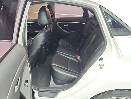Hyundai i30 — photo 12