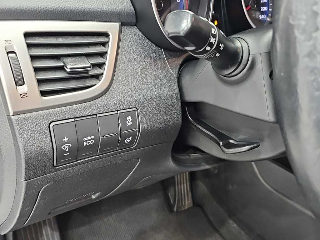 Hyundai i30 — photo 16