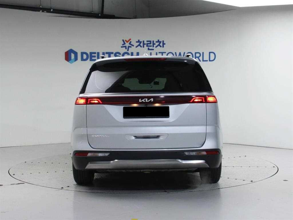 Kia Carnival — photo 04