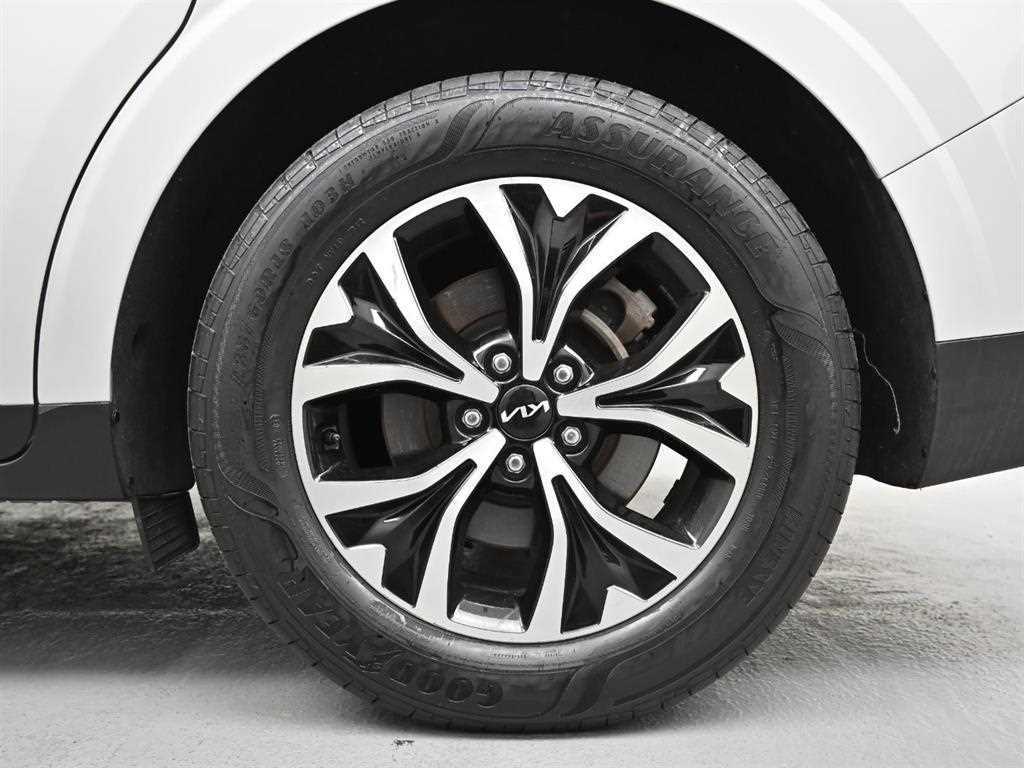 Kia Carnival — photo 05
