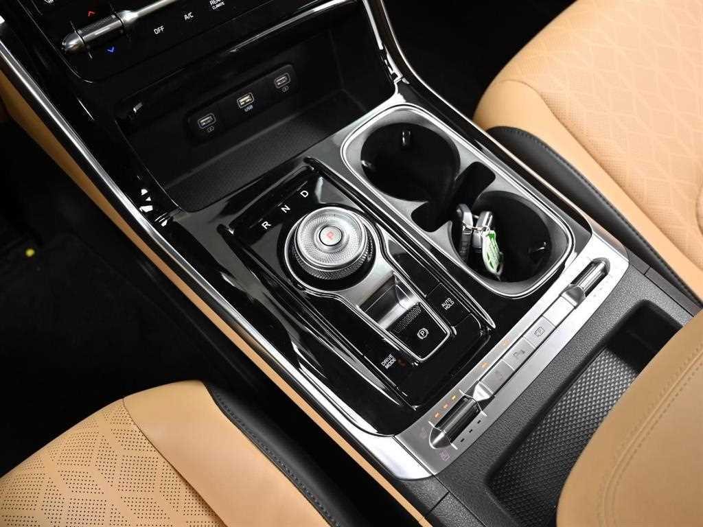Kia Carnival — photo 09