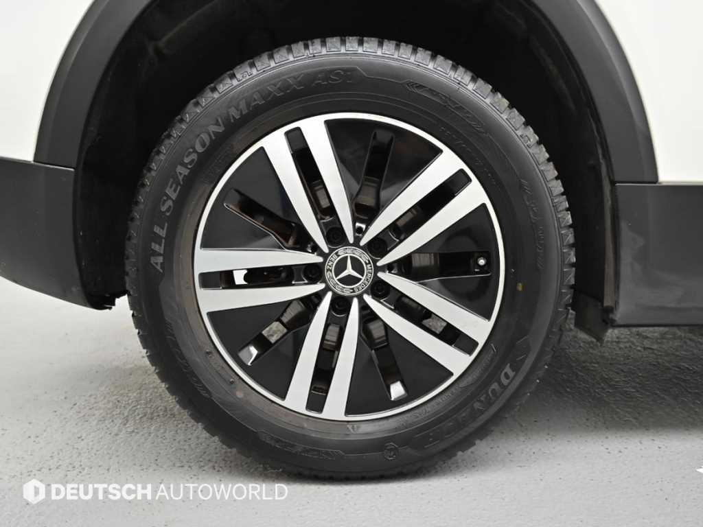 Mercedes-Benz GLB-Class — photo 05