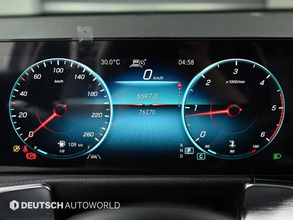 Mercedes-Benz GLB-Class — photo 08