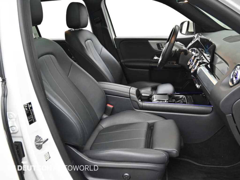 Mercedes-Benz GLB-Class — photo 10