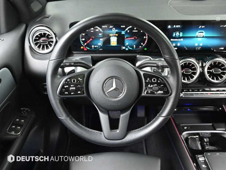 Mercedes-Benz GLB-Class — photo 13