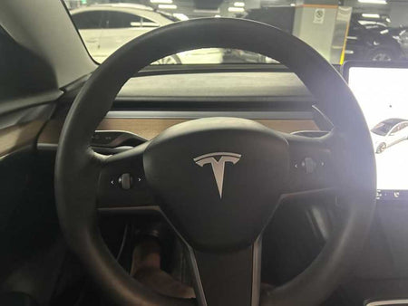 Tesla Model 3 — photo 06