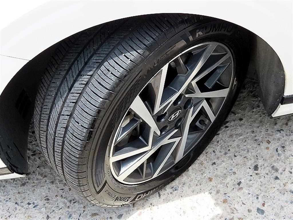 Hyundai Grandeur — photo 19