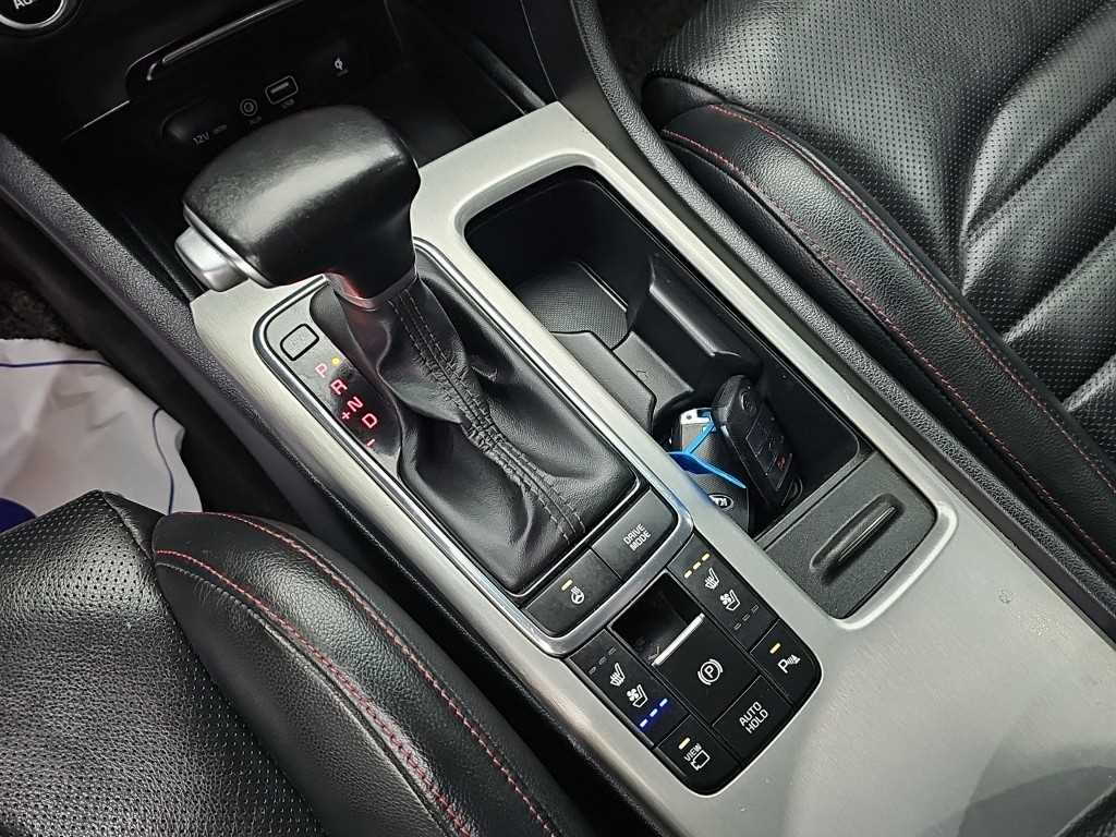Kia K5 — photo 08